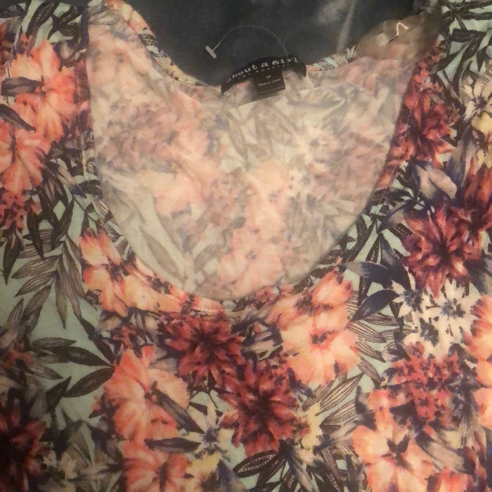 Floral crop top - Picture 2 of 3